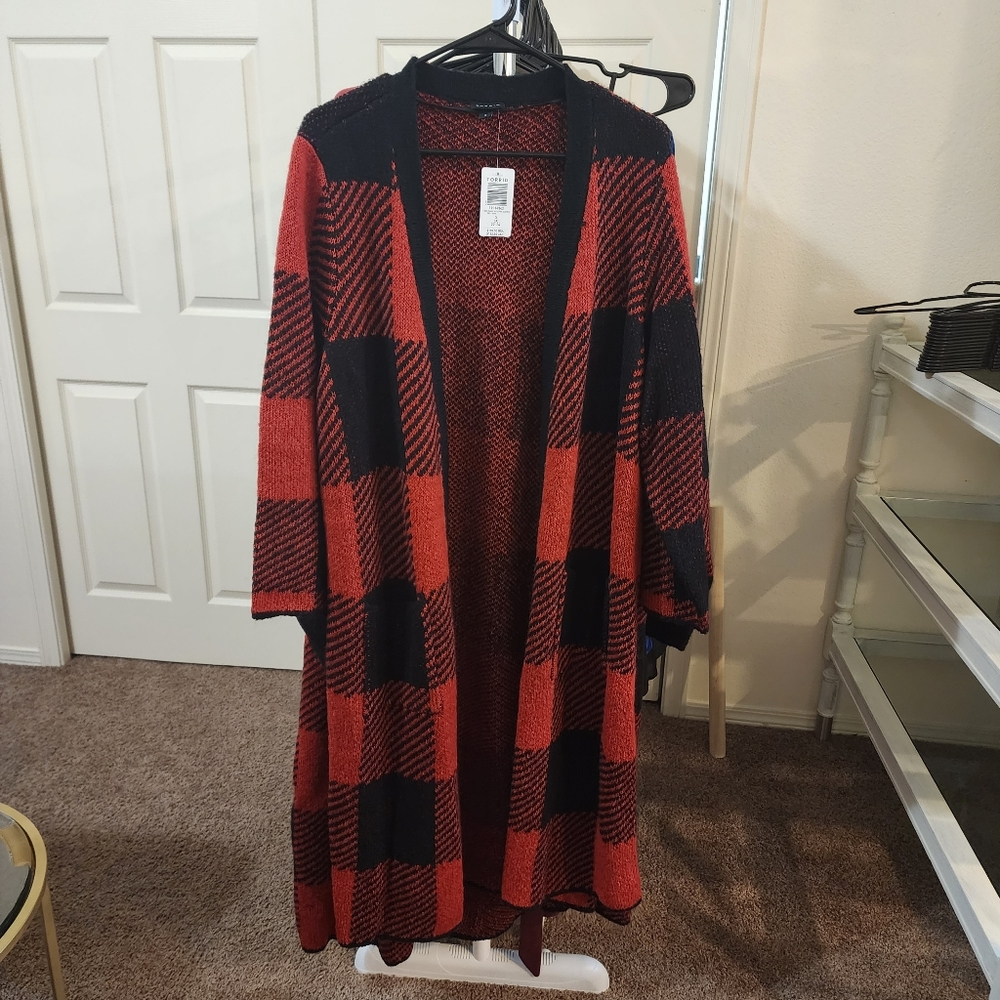 Torrid Plus Red & Black Plaid Jacquard Long Sweater Open Front Cardigan Warm - Picture 4 of 6